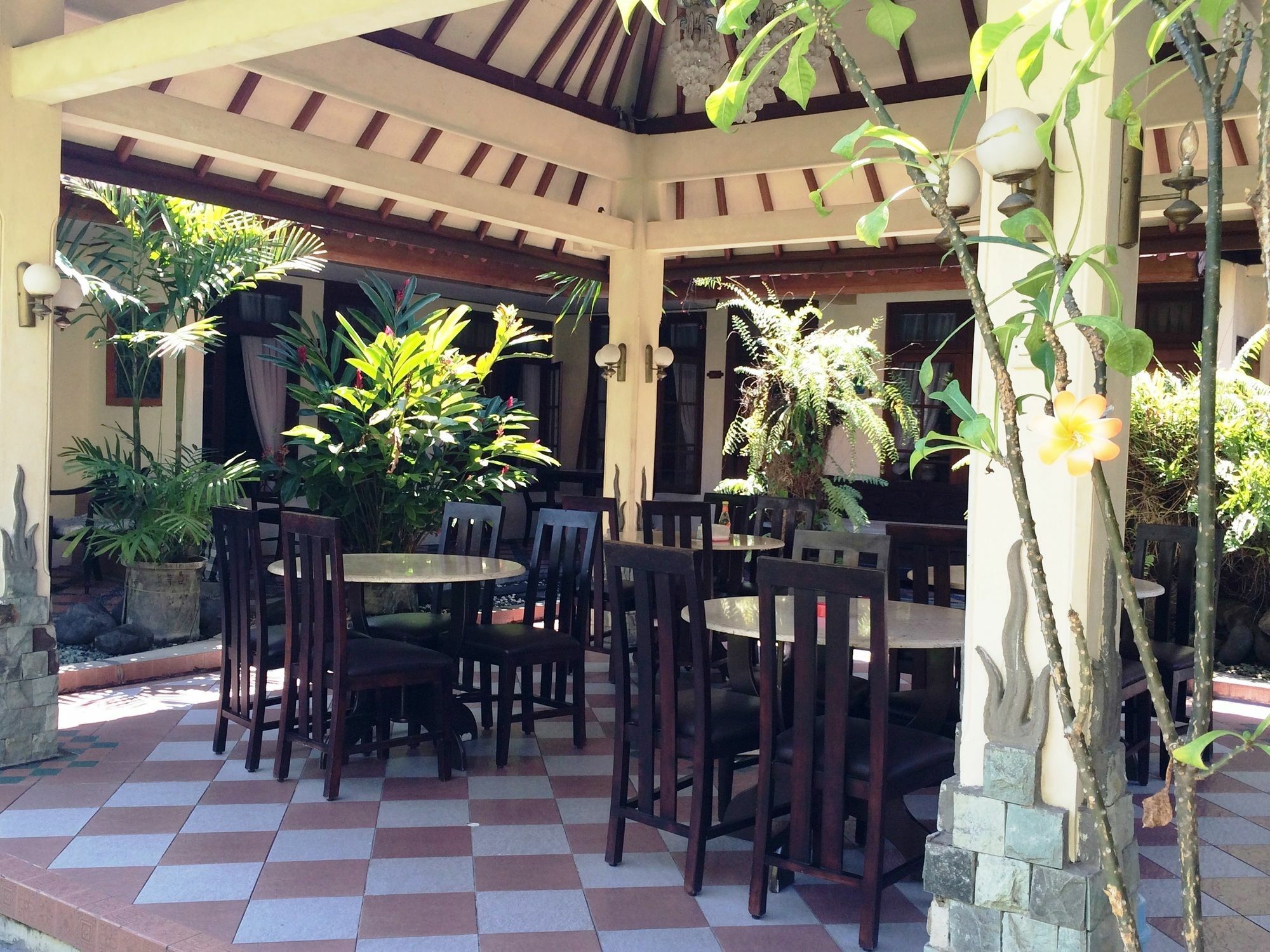Sri Ratu Hotel เลอกีอัน ภายนอก รูปภาพ