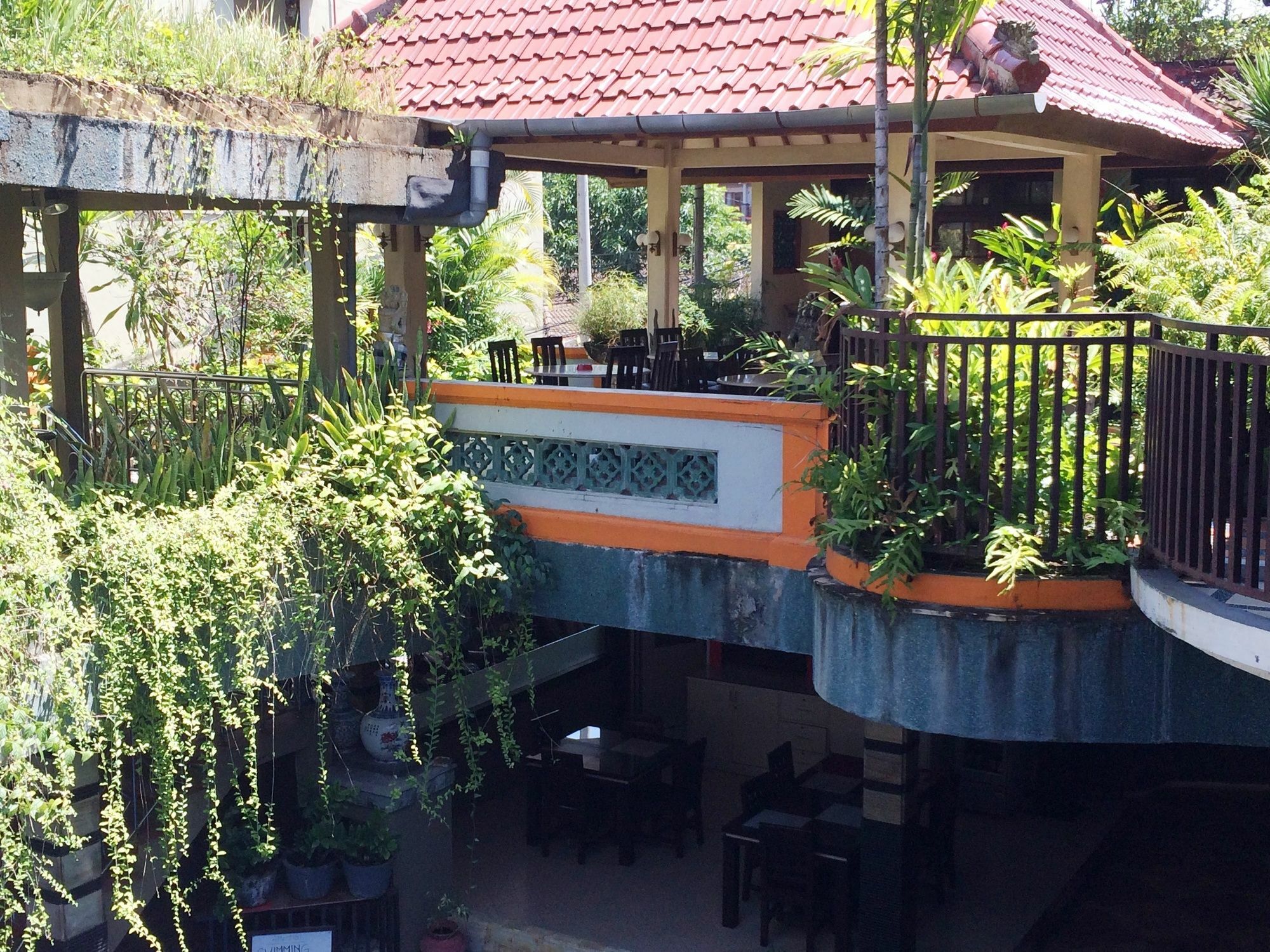 Sri Ratu Hotel เลอกีอัน ภายนอก รูปภาพ